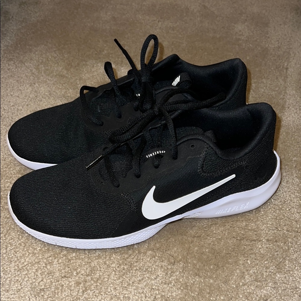 Like New Nike Flex Running Shoes in Men’s Size 8